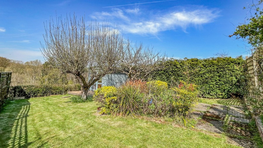 Images for With Stunning Countryside Views in Bodiam EAID:366206731 BID:bid