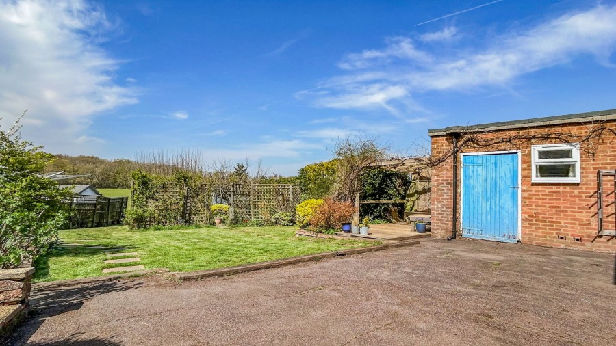 Images for With Stunning Countryside Views in Bodiam EAID:366206731 BID:bid