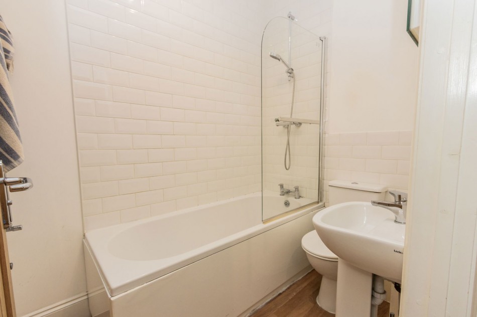 Images for Ground Floor Flat With No Onward Chain In Hurst Green EAID:366206731 BID:bid
