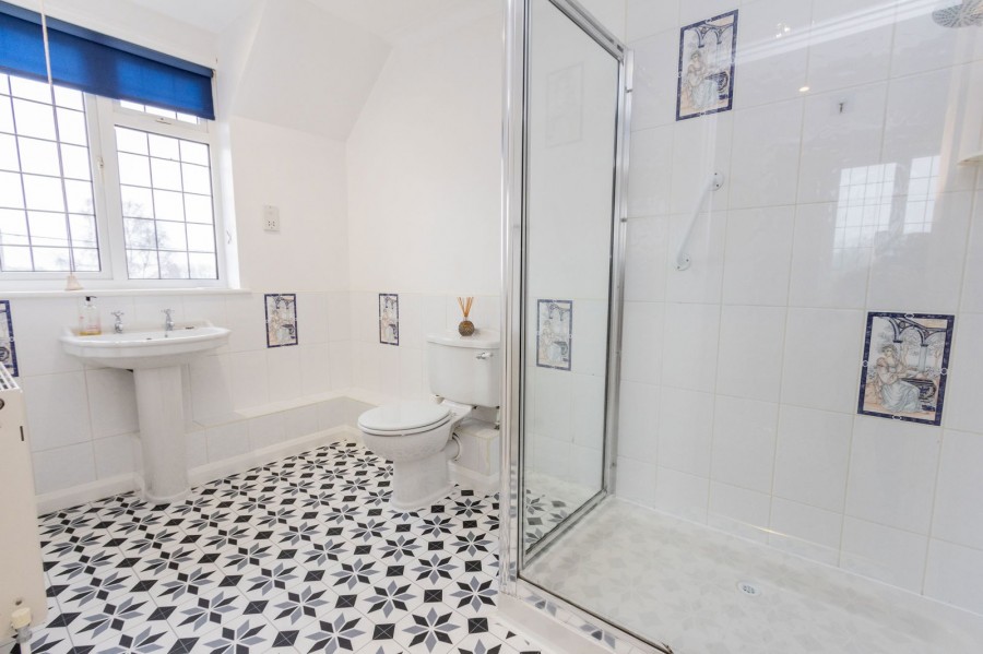 Images for Available With No Onward Chain in Bodiam EAID:366206731 BID:bid