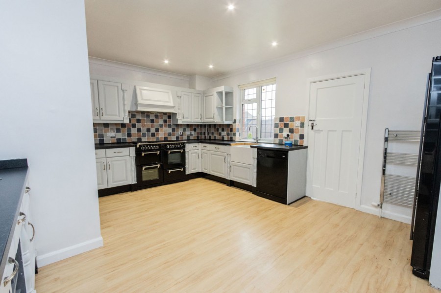 Images for Available With No Onward Chain in Bodiam EAID:366206731 BID:bid