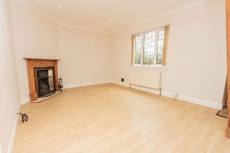 Images for Available With No Onward Chain in Bodiam EAID:366206731 BID:bid