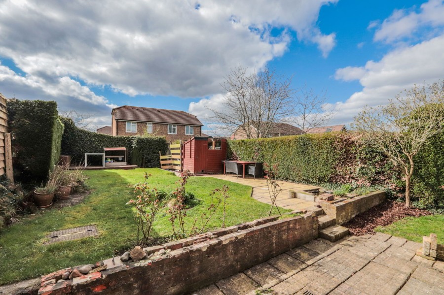 Images for With A South West Facing Garden In Sandhurst EAID:366206731 BID:bid