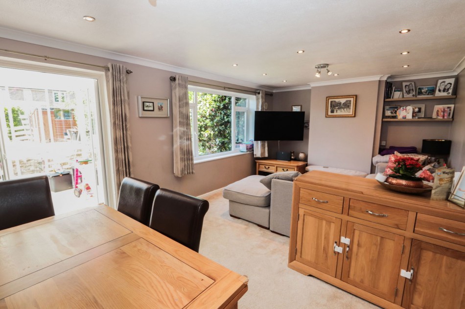 Images for With A South West Facing Garden In Sandhurst EAID:366206731 BID:bid