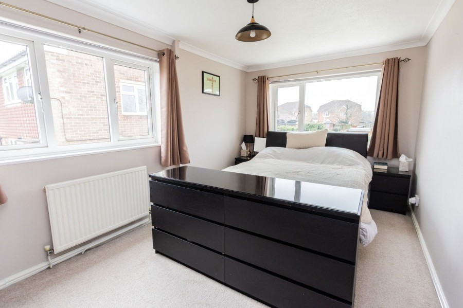 Images for With A South West Facing Garden In Sandhurst EAID:366206731 BID:bid