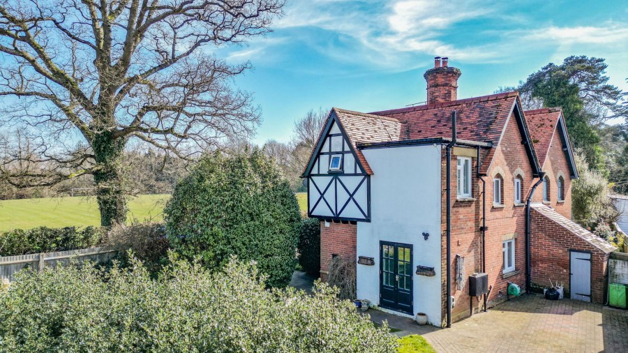 Images for Situated on The Hawkhurst Moor EAID:366206731 BID:bid