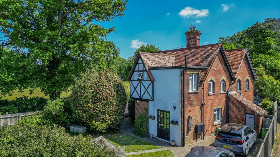 Images for Situated on The Hawkhurst Moor EAID:366206731 BID:bid