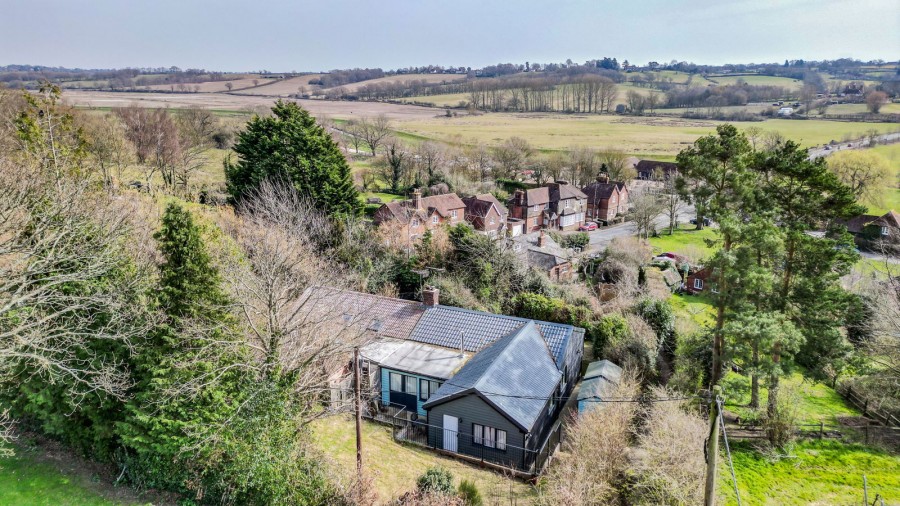 Images for Available With No Onward Chain in Bodiam EAID:366206731 BID:bid