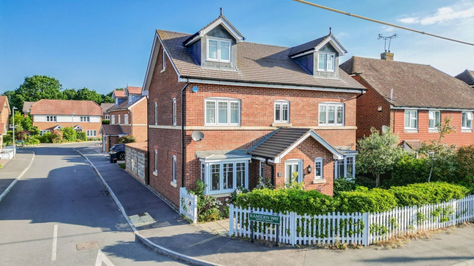Images for Within Walking Distance Of Marden Station EAID:366206731 BID:bid