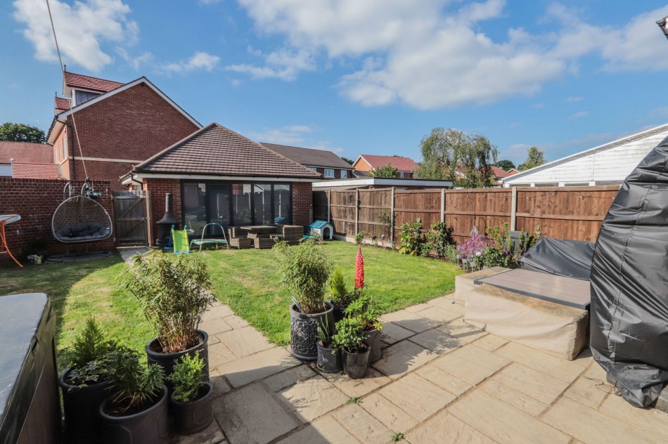 Images for Within Walking Distance Of Marden Station EAID:366206731 BID:bid