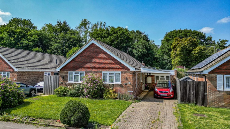 Images for 1.2 Miles From Etchingham Mainline Station in Hurst Green EAID:366206731 BID:bid
