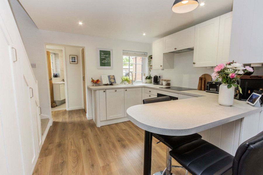 Images for Close Proximity To Marden High Street EAID:366206731 BID:bid