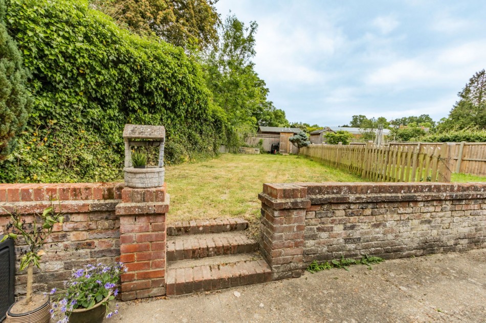 Images for Close Proximity To Marden High Street EAID:366206731 BID:bid