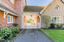 Images for Available With No Onward Chain In Staplehurst