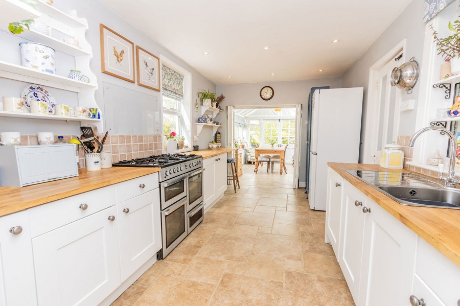 Images for Walking Distance of Hawkhurst Colonnade EAID:366206731 BID:bid