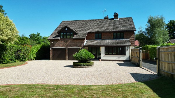 A Stunning Detached Family Home in Cranbrook - EAID:366206731, BID:bid
