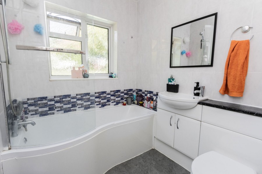 Images for Available With No Onward Chain in Hawkhurst EAID:366206731 BID:bid