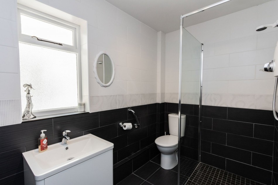 Images for Available With No Onward Chain in Hawkhurst EAID:366206731 BID:bid