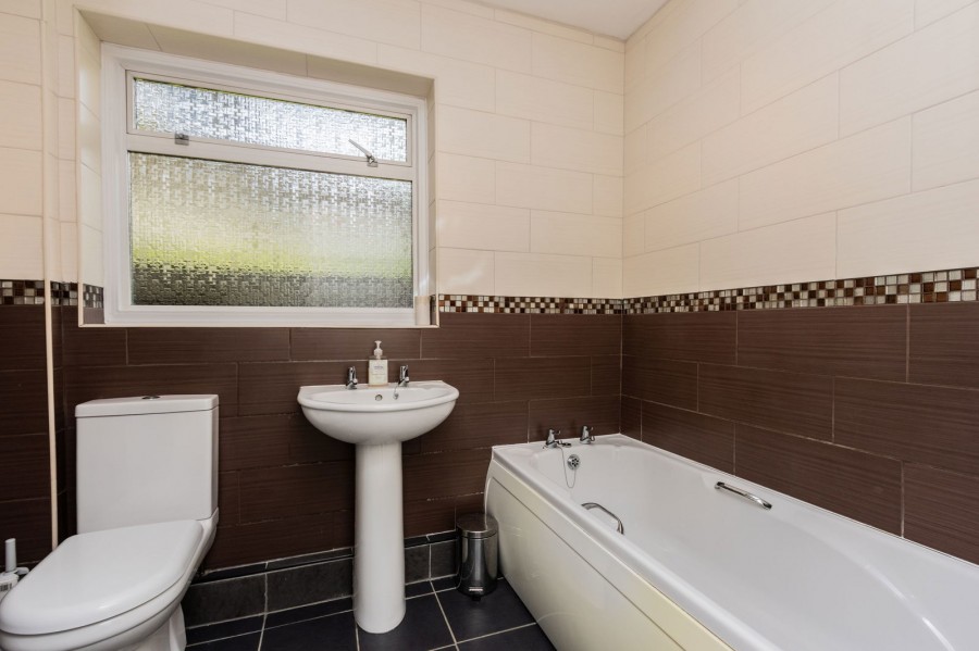 Images for Available With No Onward Chain in Hawkhurst EAID:366206731 BID:bid