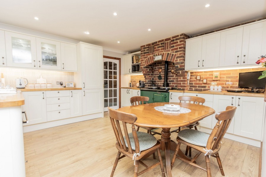 Images for With Expansive Surrounding Gardens in Hawkhurst EAID:366206731 BID:bid