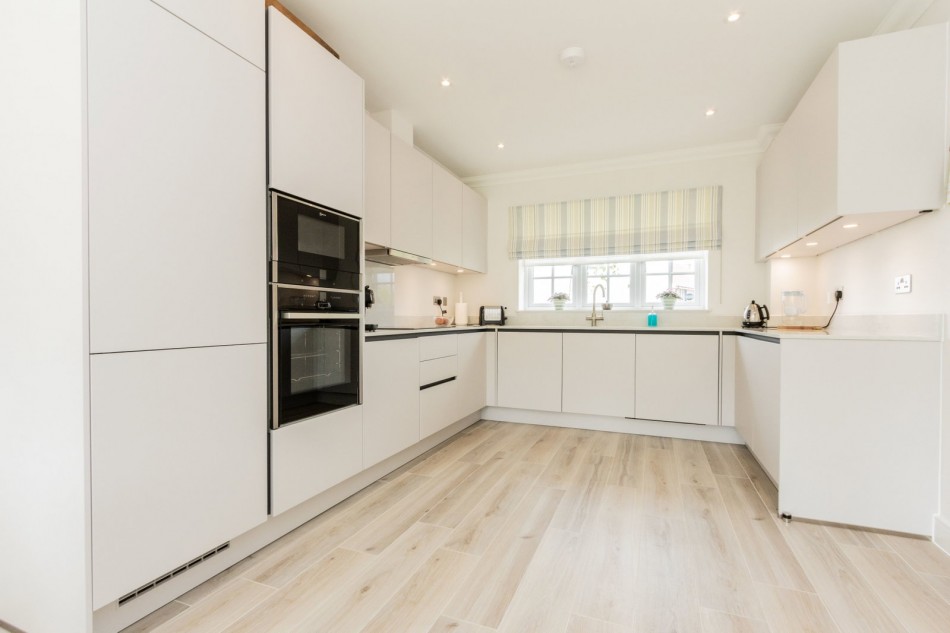 Images for Quiet Location In Sandhurst Village EAID:366206731 BID:bid