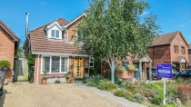 Images for Within Walking Distance to Cranbrook Town Centre & Schools