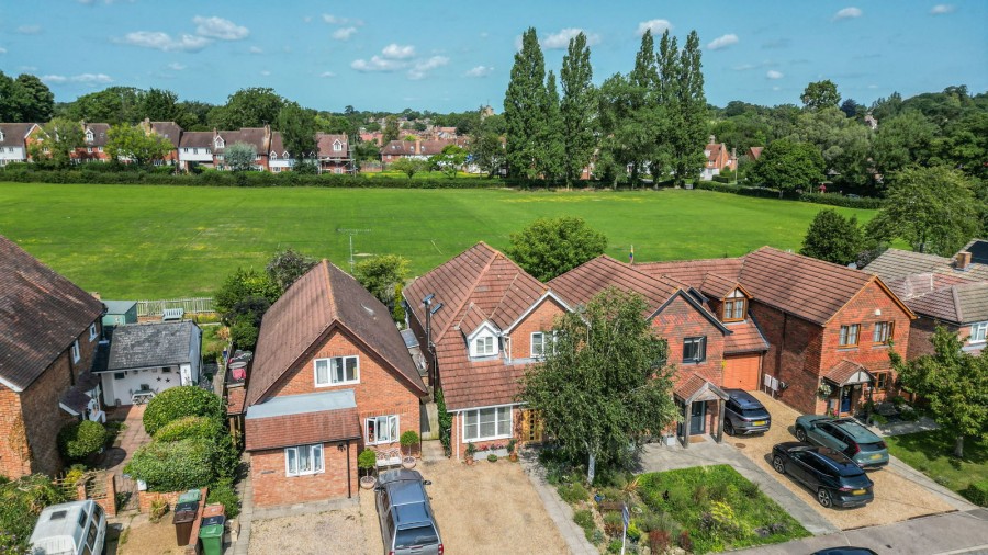 Images for Within Walking Distance to Cranbrook Town Centre & Schools EAID:366206731 BID:bid