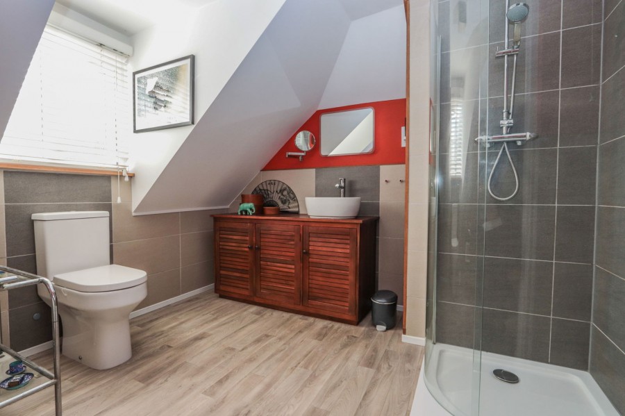 Images for Within Walking Distance to Cranbrook Town Centre & Schools EAID:366206731 BID:bid