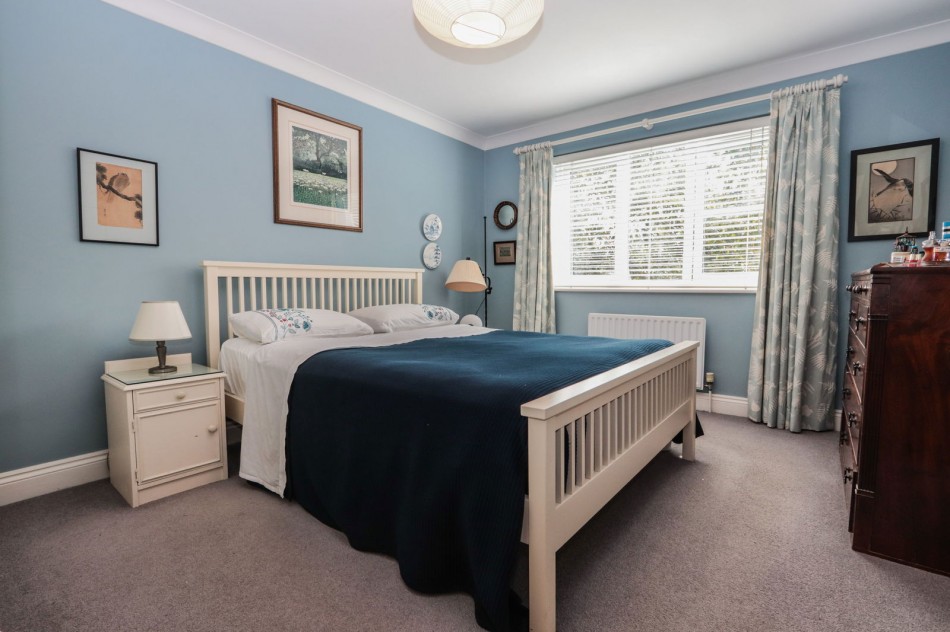 Images for Within Walking Distance to Cranbrook Town Centre & Schools EAID:366206731 BID:bid