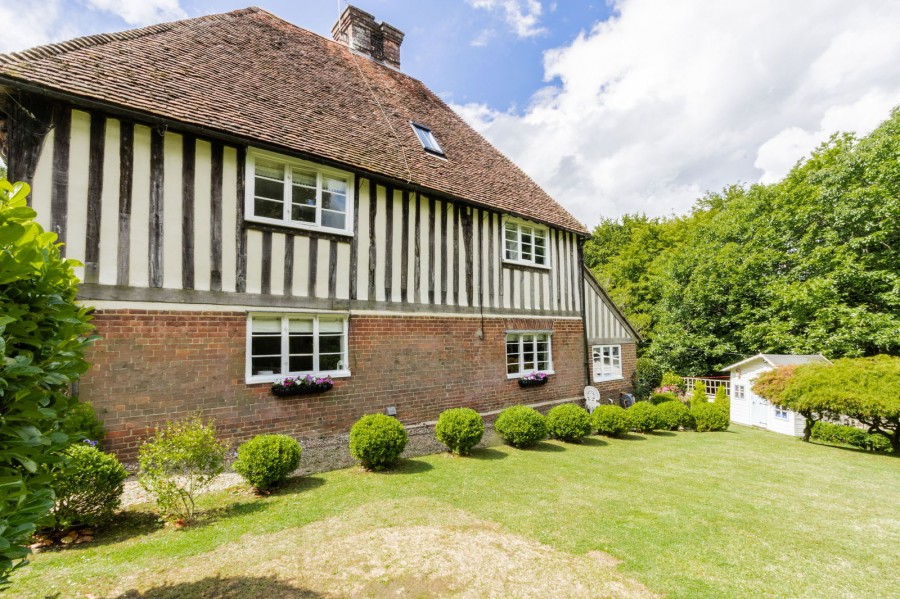 Images for On A Rural Lane Location In Hawkhurst EAID:366206731 BID:bid