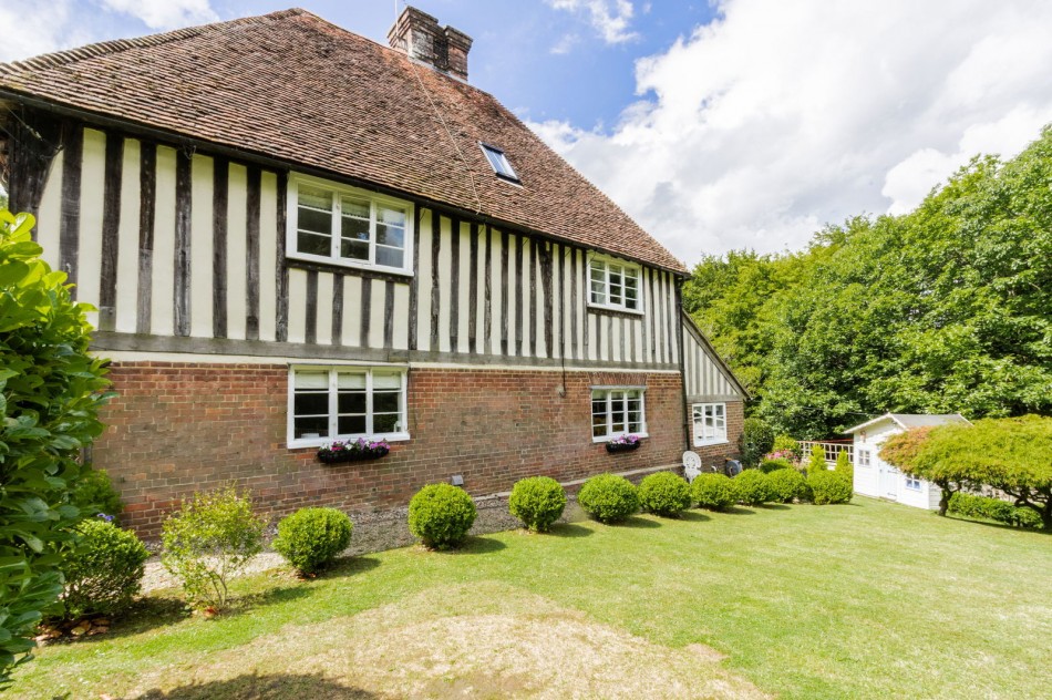 Images for On A Rural Lane Location In Hawkhurst EAID:366206731 BID:bid