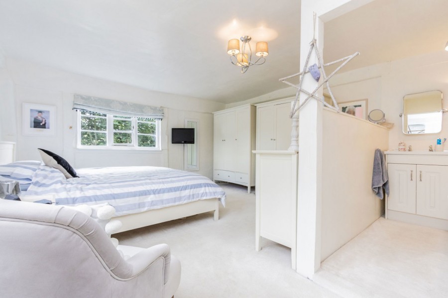 Images for On A Rural Lane Location In Hawkhurst EAID:366206731 BID:bid