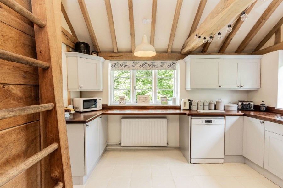 Images for On A Rural Lane Location In Hawkhurst EAID:366206731 BID:bid