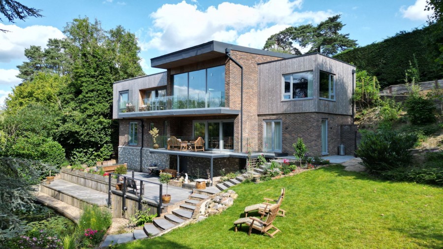 Images for Within Walking Distance of Hawkhurst Colonnade EAID:366206731 BID:bid