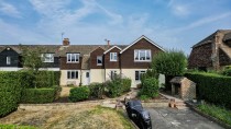 Images for 2115sqft Of Accommodation In Battle