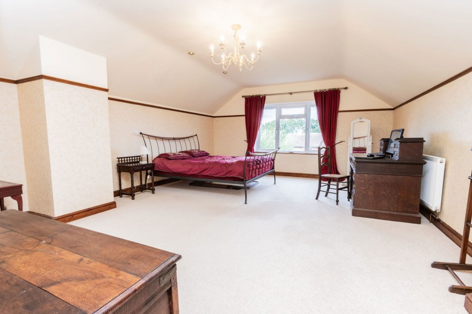 Images for 2115sqft Of Accommodation In Battle EAID:366206731 BID:bid