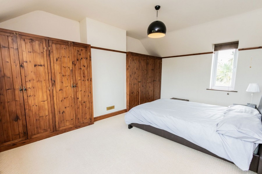 Images for 2115sqft Of Accommodation In Battle EAID:366206731 BID:bid
