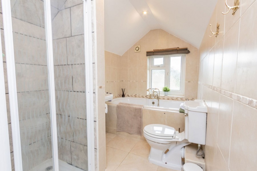 Images for 2115sqft Of Accommodation In Battle EAID:366206731 BID:bid