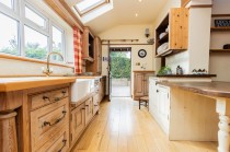 Images for 2115sqft Of Accommodation In Battle