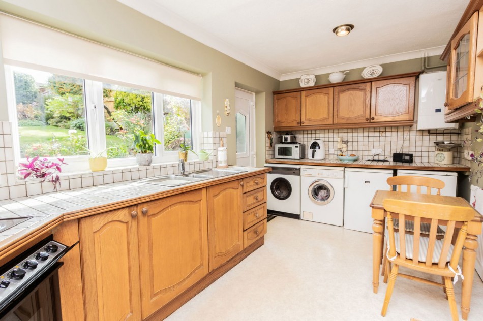 Images for Hawkhurst, Cranbrook EAID:366206731 BID:bid