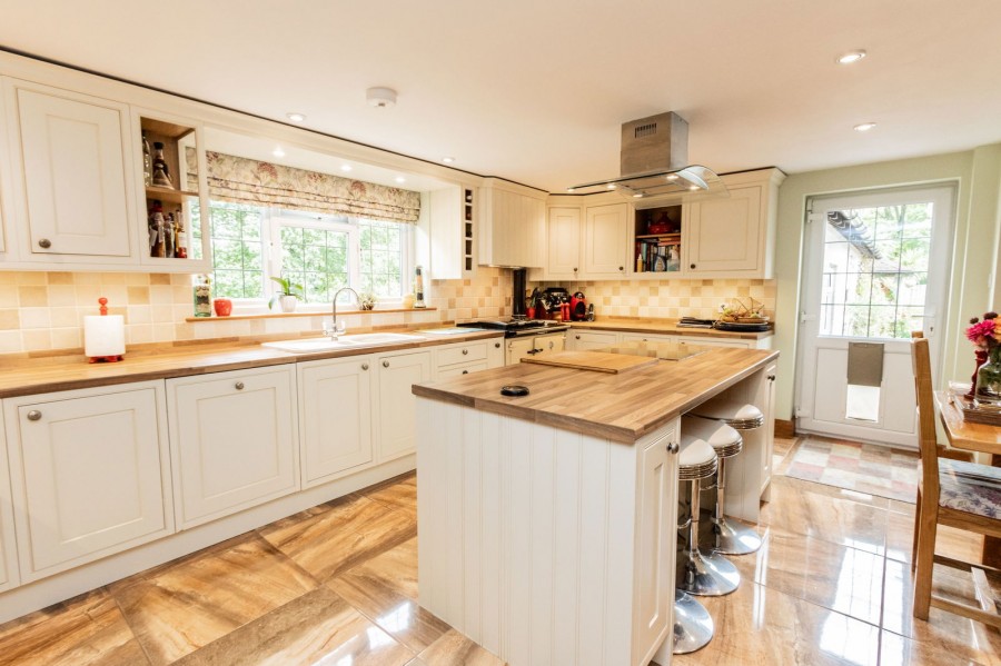Images for Stunning Rural Location In Hawkhurst EAID:366206731 BID:bid