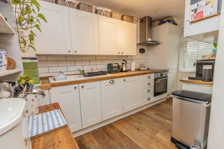 Images for Vale Road, Hawkhurst, Cranbrook, TN18 4DH EAID:366206731 BID:bid