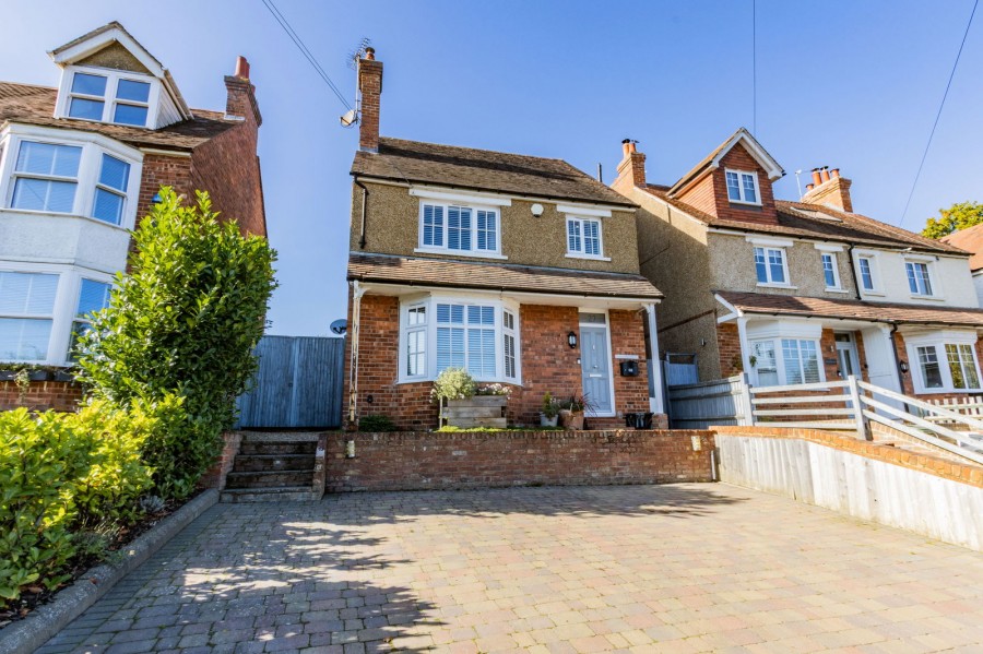 Images for Immaculately Presented House Situated In Cranbrook EAID:366206731 BID:bid