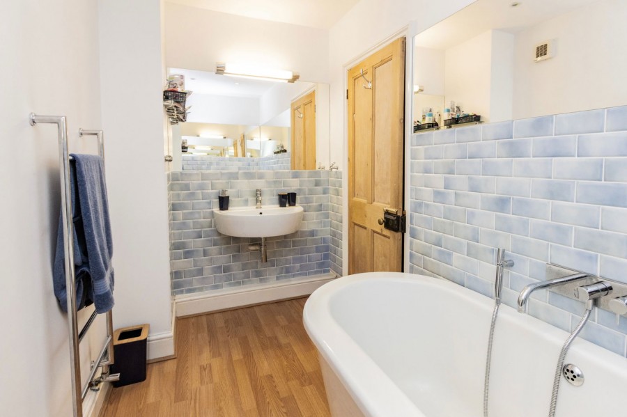 Images for Immaculately Presented House Situated In Cranbrook EAID:366206731 BID:bid