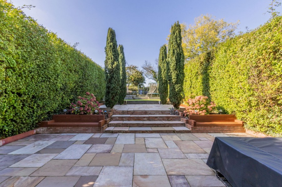 Images for Immaculately Presented House Situated In Cranbrook EAID:366206731 BID:bid