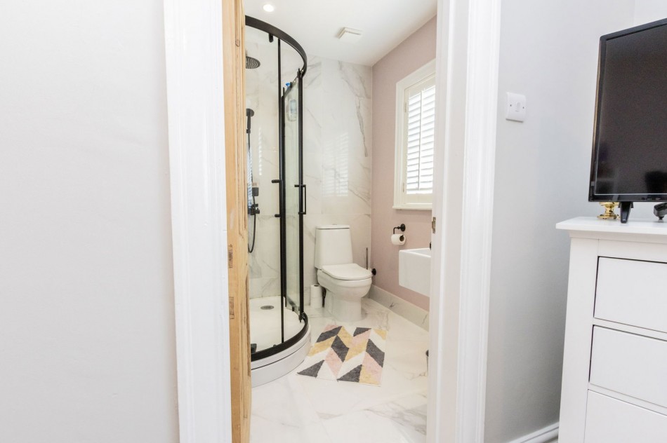 Images for Immaculately Presented House Situated In Cranbrook EAID:366206731 BID:bid