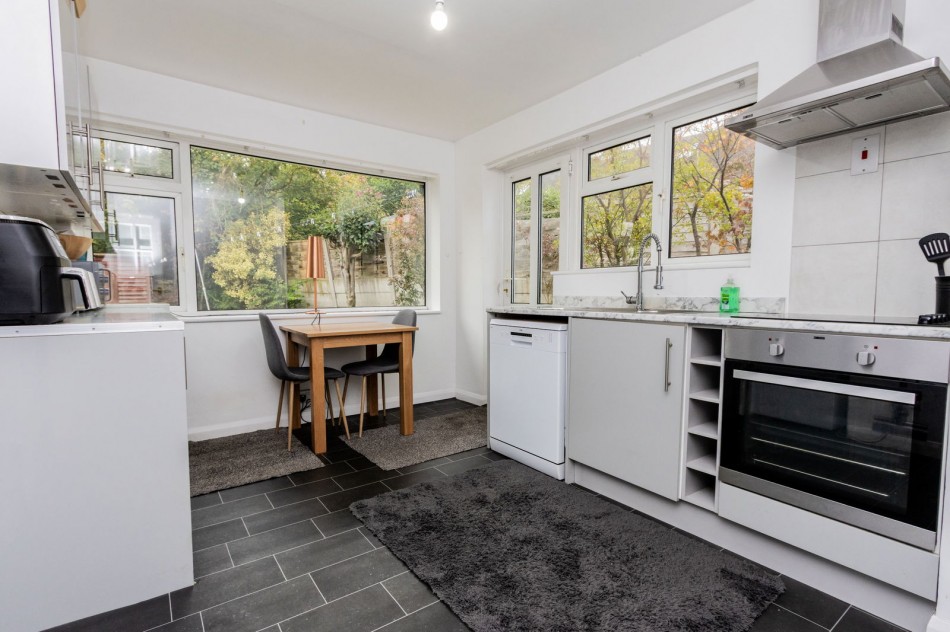 Images for Available With No Onward Chain in Burwash EAID:366206731 BID:bid