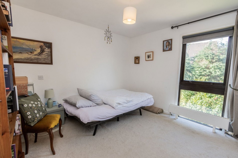 Images for Close Proximity To Cranbrook High Street EAID:366206731 BID:bid