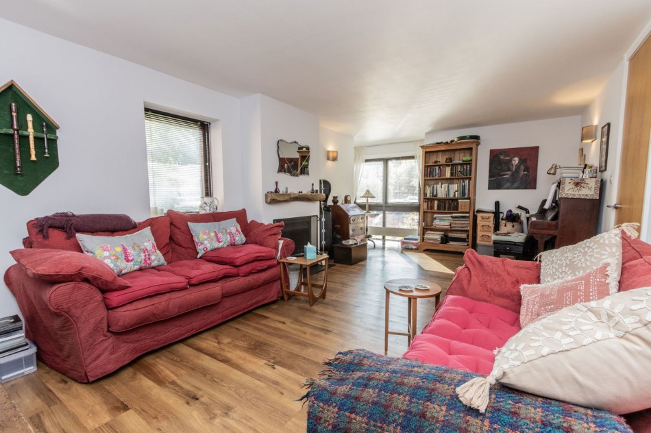 Images for Close Proximity To Cranbrook High Street EAID:366206731 BID:bid