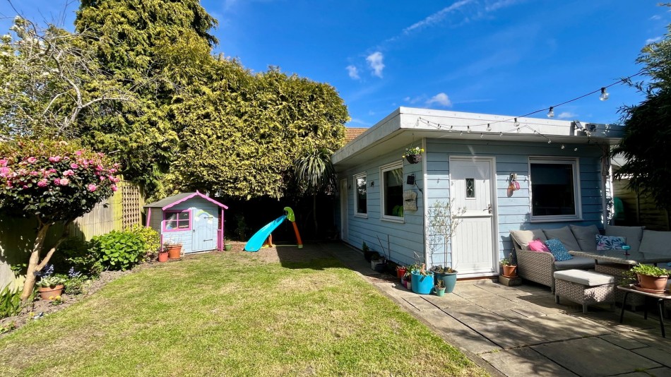 Images for With a Fully Equipped Home Office in Flimwell EAID:366206731 BID:bid